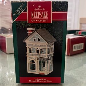 1990 Hallmark Keepsake Ornament - Classic White and Gray Holiday Home